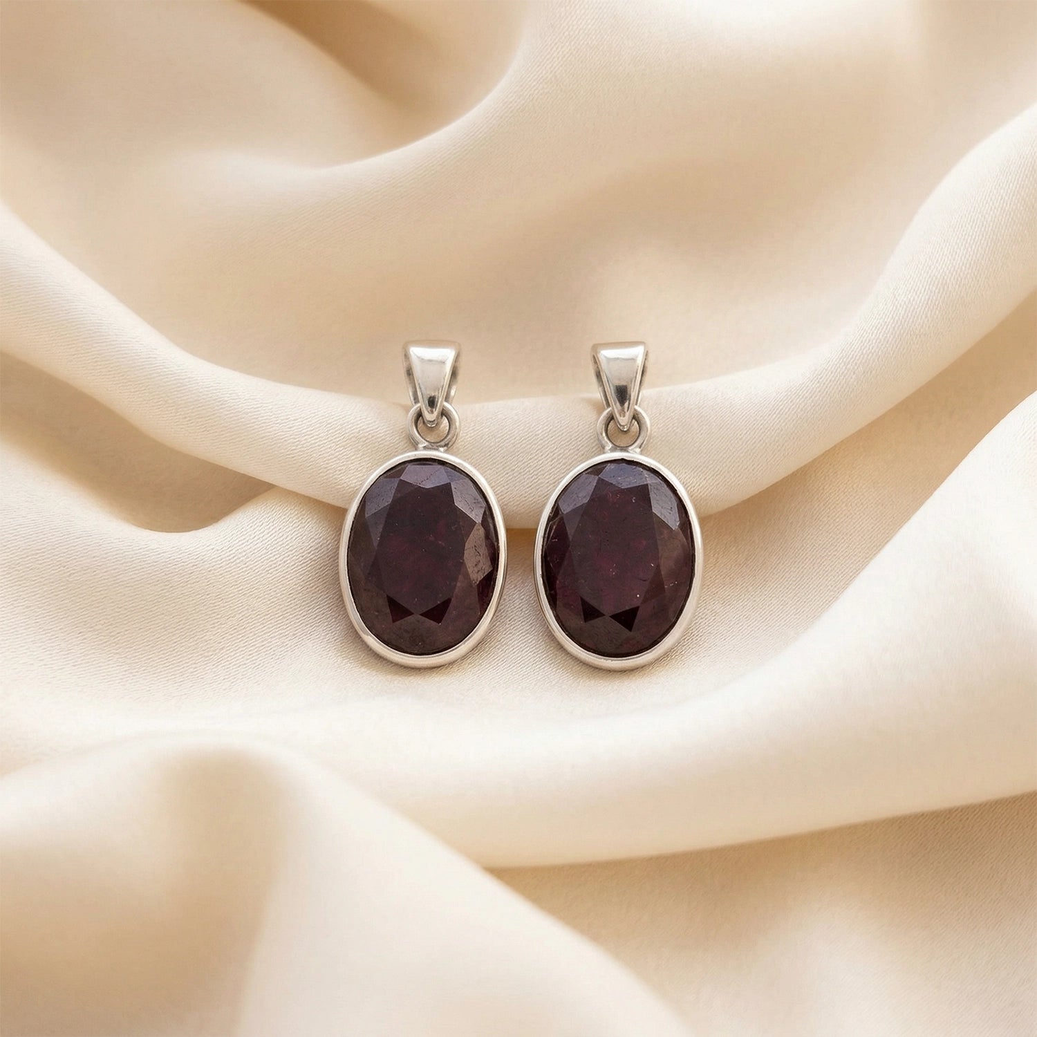 Silver Natural Garnet  Gemstone Pendant (Silver Frame) – Passion & Vitality